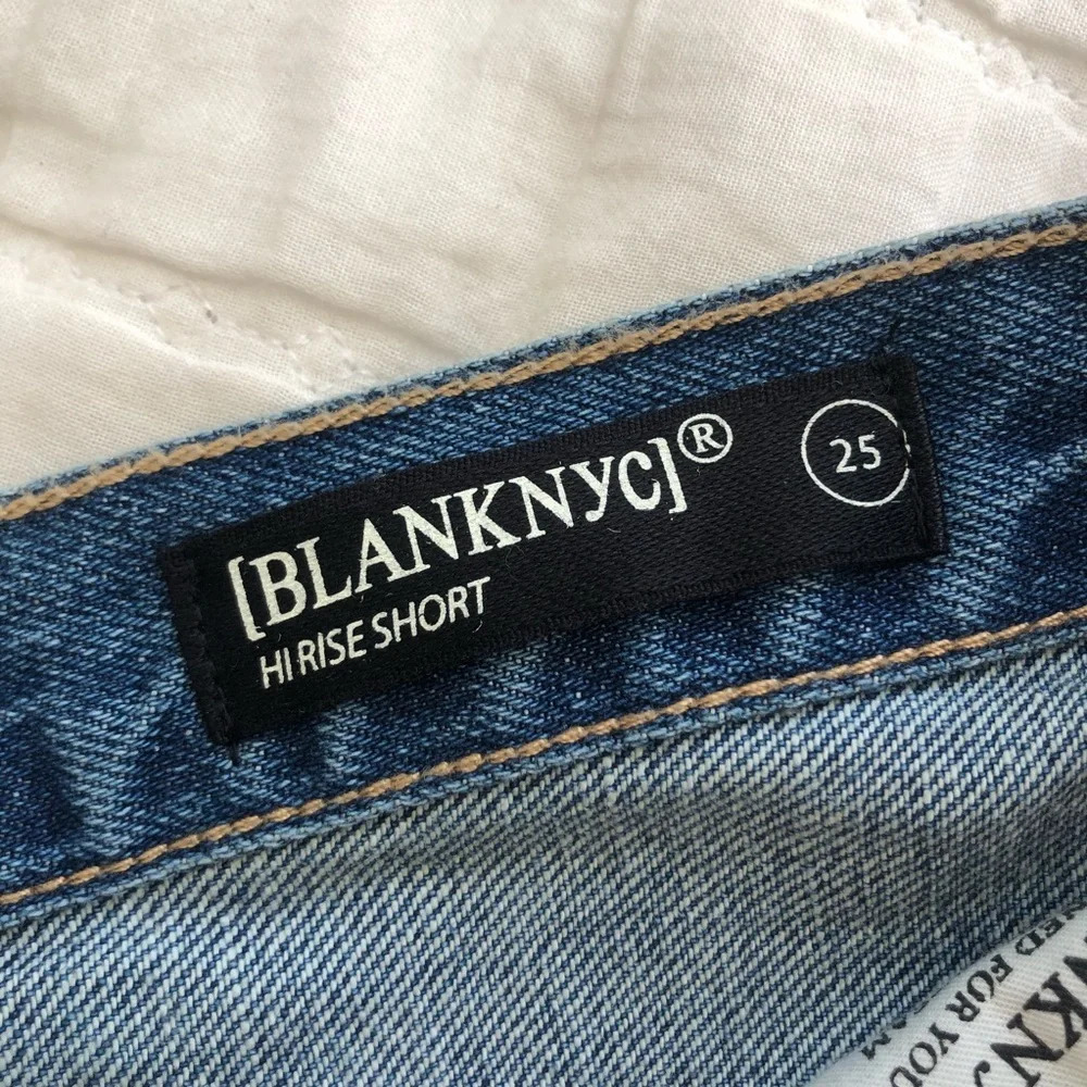 BlankNYC Hi Rise Denim Tassle Shorts Size 25 NWT - Picture 6 of 6
